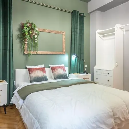 Rest Sleep Repeat By Museum In A Modern Victorian Way Apartment Athens Exterior photo