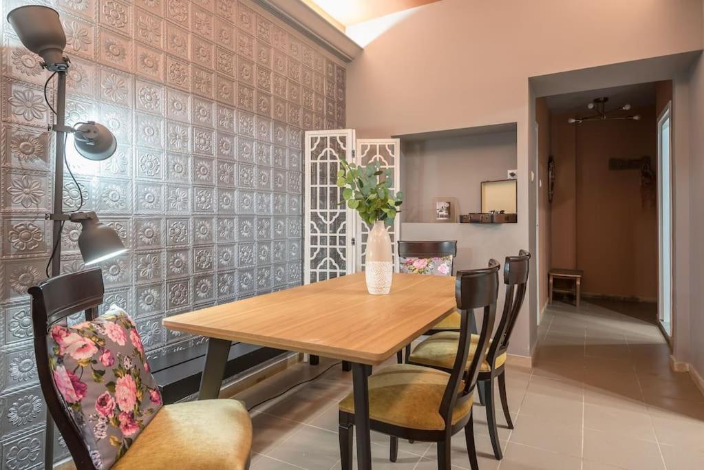 Apartment Rest Sleep Repeat By Museum In A Modern Victorian Way Athen